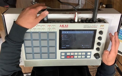 AKAI MPC LIVE2基础入门使用篇