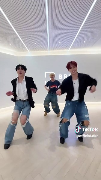 Dance with #희찬 #해리준 #윤민 🪩✨❓ #다크비 #DKB @howtouse_official | yoonmin