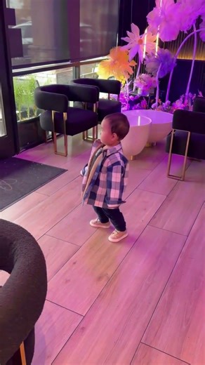 Not even 2 and already #Moonwalking? 🤯 #michaeljackson