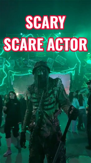 Niemand ist vor ihm sicher! Scary Scare Actor im Movie Park HHF 2026