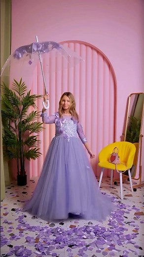 Alice dress up in her favorite dresses #kidsvideo
