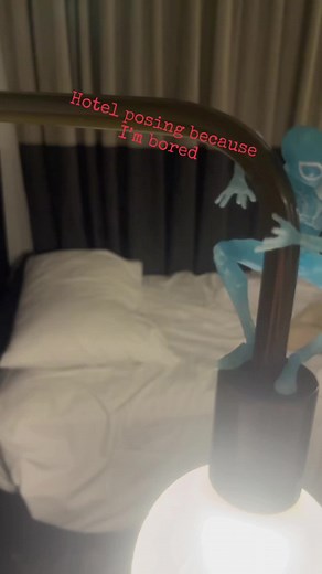 figure poser (@figures230)’s videos with Metamorphosiss - iBertoli