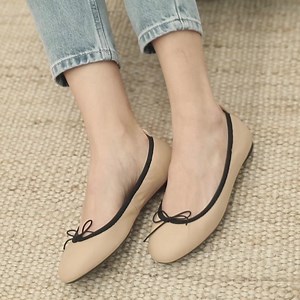 Slide into Bloch ballet flats for easy, everywhere style. ⁠ ⁠ Shop the collection: www.bloch.com.au/balletflats | Bloch Dance Australia