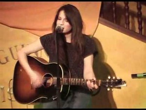 McGuinness Sessions - Amy Belle - Outside
