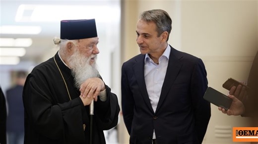 Μητσοτάκης-Ιερώνυμος: Ο Αρχιεπίσκοπος «βάζει στο τραπέζι» εκκλησιαστικά ακίνητα για «κοινωνική κατοικία» και φοιτητικές εστίες