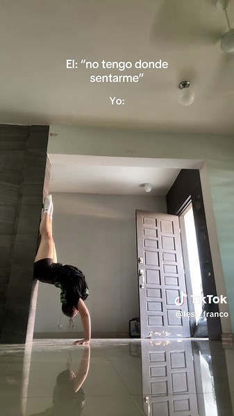 Mi novio si tiene quien le resuelva 😚#foryoupage #silla #paratii #flexible