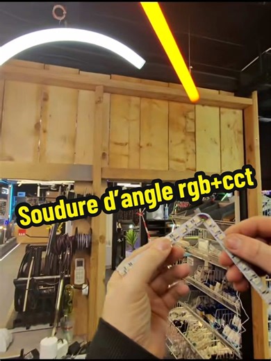 Apprend comment réaliser un angle avec deux bandeaux leds smd rgb cct #angle #stripled #ledlights #ledstriplights #led #etain #soudure