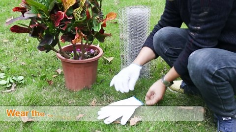 Chicken Wire Fencing Mesh 16.9 inch X 32.8 Ft, 0.6 Inch Hexagonal Galvanized Floral Chicken Wire Fence for Crafts Garden Poultry, Metal Hardware Cloth Netting for Chicken Coops Rabbit Rodent Cage