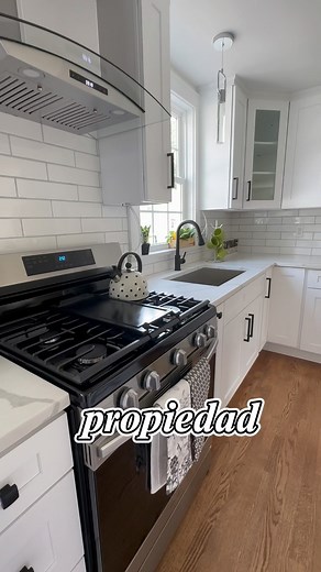 2.2K views · 4.9K reactions | Casa en venta en Stratford Connecticut | Vania Diaz, Realtor | Facebook