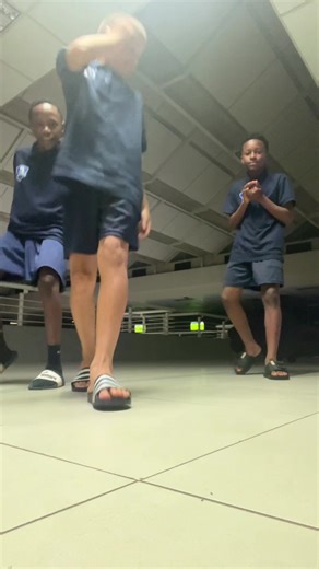 introducing the monkeys😛#fyyyyyyyyyyyyyyyy #dancechallenge | dance