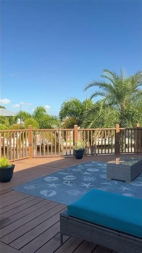 🌴 Tropical Waterfront Paradise in Saint James City ☀️