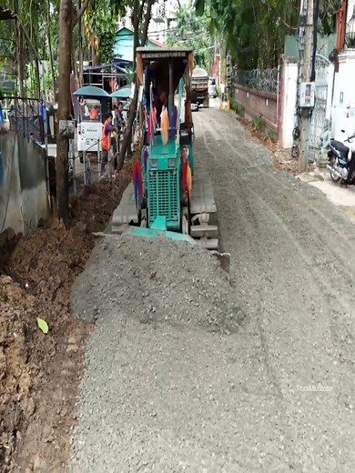 266K views · 2.4K reactions | Expert Dozer Leveling Gravel to Create Road Foundation with Support from Dump Truck Unloading | Sova | Facebook