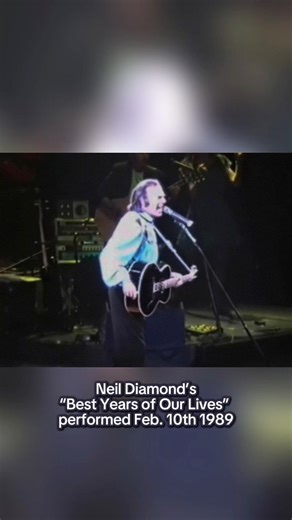 On this day in 1989, Neil Diamond performed songs from his 18th studio album, ‘Best Years of Our Lives,’ alongside the classics that Diamondheads around the world have come to know and love. 💎 | Neil Diamond