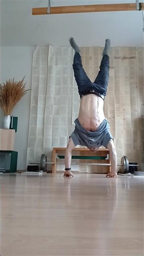 jumping in a handstand #handstand #parkour #calisthenics #freerunning #tricking