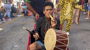 El amigo Moy del barrio de san Antonio como cada año sigue tocando los sones paras sus Tlacololeros en el paseo del pendón , aún que este delicado de salud el sigue con el mismo entusiasmo y orgulloso de ser parte de este gran festividad, le mandamos un fuerte abrazo 🤗 y muchos aplausos para el 👏🏻👏🏻👏🏻👏🏻👏🏻👏🏻👏🏻👏🏻👏🏻👏🏻👏🏻👏🏻👏🏻👏🏻👏🏻👏🏻❤️ | Esto es chilpo