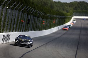 5 NASCAR drivers with most consecutive wins in history