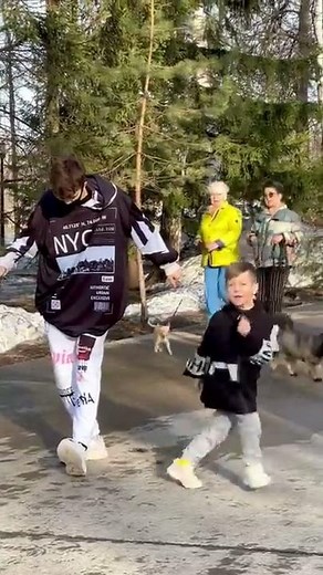 Kid Teaching Dance 😱⭐️ Tuzelity Shuffle 😎🔥