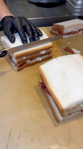 536K views · 699 reactions | Crustless Sandwich 襤索 #sandwich #bread #slicing | Foody Fetish | Facebook
