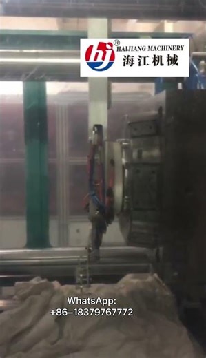 Different model paint bucket production injection molding machine with servo motor and robot iml