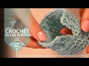 Introduction to crocheting in the round | beginner guide