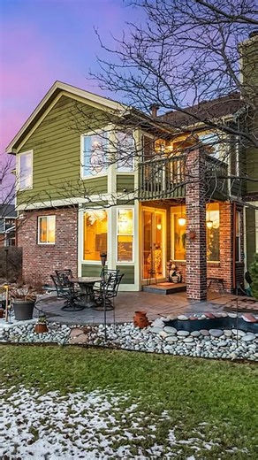 🏡 Saddle Rock Golf Club Residence Aurora, CO 📍 21916 E Costilla Drive, Aurora, CO 80016 ✨ 5 Beds | 4 Baths | 3,461 Sq Ft Prepare to be amazed! This stunning 5-bedroom, 4-bath home sits on a premium corner lot in Saddle Rock Golf Club, featuring a brick-accented facade, 3-car garage, manicured landscaping, and a welcoming front porch. Highlights: 🏡Spacious living areas with fireplace, formal dining, and family room 🏡Gourmet kitchen with granite counters, tile backsplash, ample cabinetry, brea