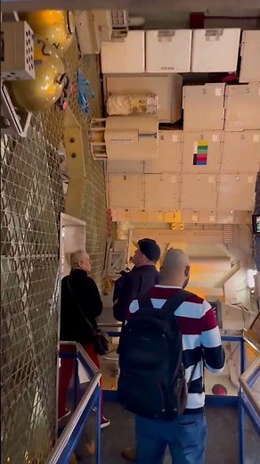 NASA Tour: What's Inside a Space Shuttle? 🛰️ #nasa
