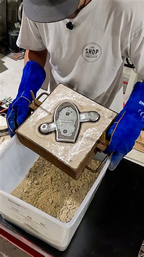 335K views · 7.7K reactions | Sand casting One-Off Aluminium Hot Rod Part (simple process) | Bennetts Customs Co | Facebook