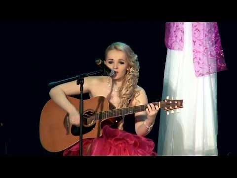 4.B Gymnázium Topoľčany - stužková slávnosť - pieseň pre rodičov, 14.12.2013