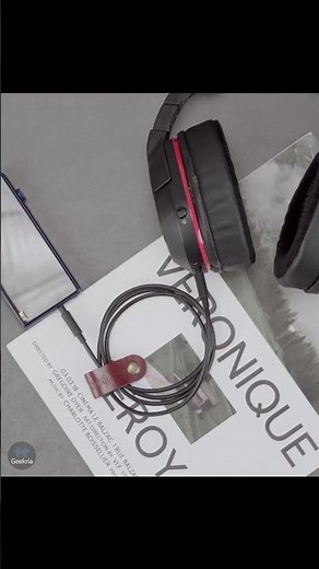 How to Use Headphones Cable Compatible with Turtle Beach by Geekria