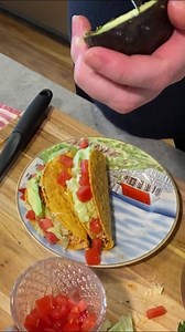 Hey guys! This week, #GetYourPrepOn with me by making lunch three ways with one central protein! This is a quick and easy way to make lunch for the whole fam. Watch the full video here: http://bit.ly/2SCM69r #PrepOn | Laura Prepon