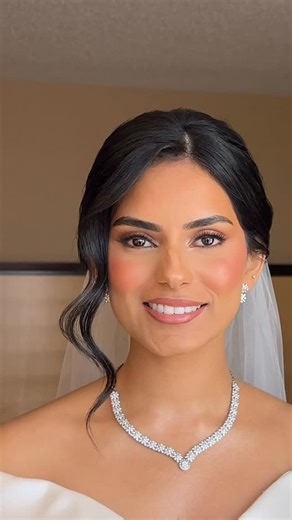 Chicago Bridal Artistry || Roop Vashi on Instagram: "This is your reminder that bridal makeup can be whatever you want it to be. It doesn’t need to follow trends or fit into anyone’s else’s idea of “bridal.” The only thing that matters is that it feels like you. If you value authenticity and artistry, I would love to connect with you. Inquiries are open via email: makeupbyroopp@gmail.com Makeup: @roopvashiartistry Hair: @viki.hairstylist_ . . . . . #bridalmakeup #destinationwedding #makeupartist