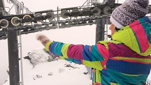 Figure féminine dans la remontée de : vidéo de stock (100 % libre de droit) 21944221 | Shutterstock