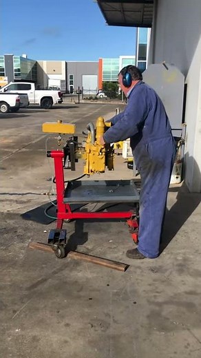 Larry Perkins starting his Caterpillar CAT RD4 Dozer Pony Engine First Pull