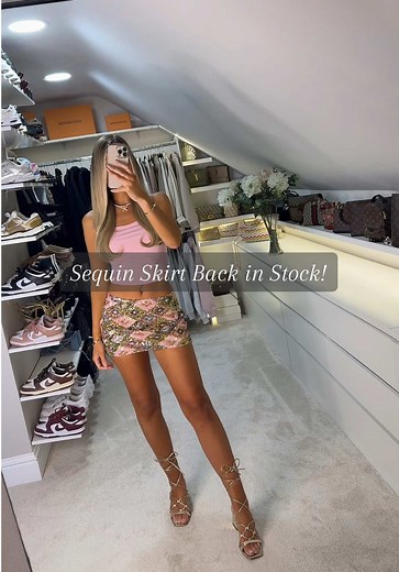 Stylish Sequin Skirt Outfit Ideas for Summer