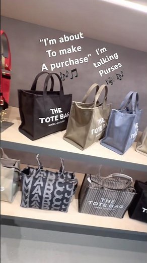 MARC JACOBS THE TOTE BAG I’M ABOUT TO MAKE A PURCHASE I’M TALKING PURSES #marcjacobs #outletstore