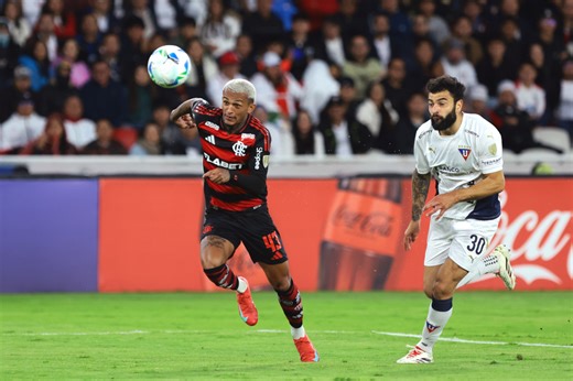 Video: AS Roma fans welcome Wesley as Brazil defender arrives for medical