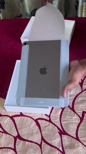 Unboxing the New iPad Air M4: 12GB RAM is Insane! 🚀