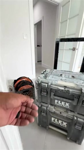 🛁 Bathtub Refinishing in Miami fast, affordable, and flawless. ✨ We restore the shine, save you money, and make old tubs look brand new. 📍 Serving all of South Florida 📞 Call or text today and let your tub shine like new: 305‑890‑4669 #homeimprovement #homerenovation #interiordesign #homedecor #bathtubrefinishing | Bathtub Reglazing Specialists Inc