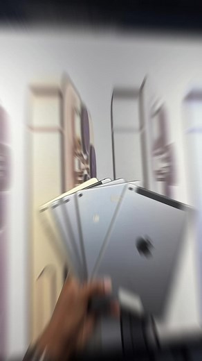 Ipad mini 4(7.9inch) 128GB storage 4Gb RAM Inatumia SIMcard(line) WiFi Inakaa charge upto 10hours Supports latest iOS✅ Supports Fingerprint✅ Price 400,000