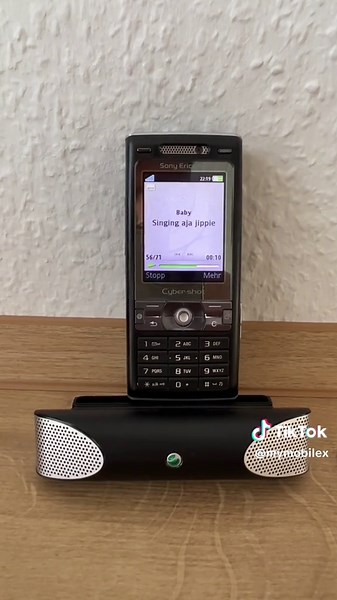 Explore Sony Ericsson K800i Retro Ringtones