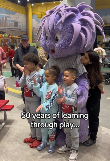 who authorized this #67 #pleasetouchmuseum #childrensmuseum #squiggles