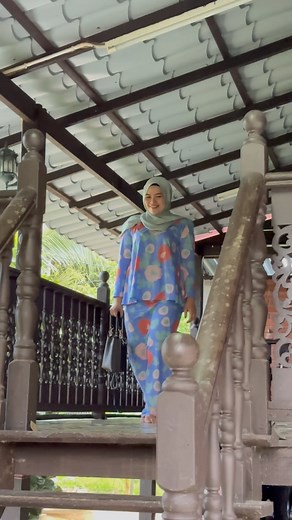 2.6K views · 12 reactions | Suasana Hari Raya uolsss.. #deimpiana #deimpianaladiesfashion #deimpianaexclusive | De Impiana Ladies Fashion | Facebook