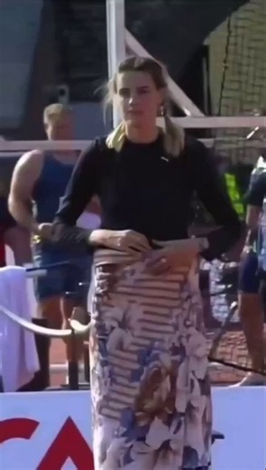 Moments before she shocked all country .👀