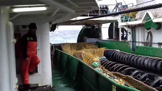 Overfishing Crisis: How Giant Bottom Trawls are Depleting America’s Oceans