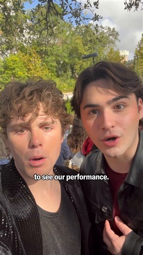 You better be on your mistleTOES this Christmas morning for the Disney Parks Magical Christmas Day Parade! Catch the #DisneyChristmasCelebration on ABC at 10e/9c and 11e/10c on Disney . Walt Disney World | ABC