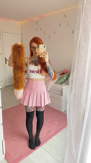 Foxy.girl.lily on Instagram: "Me the first time I wore my fox tail in 2022 "