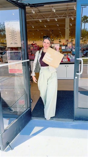 Tatiana Kach on Instagram: "So exciting to see The Paper Store’s newest location officially open in Venice, Florida and it’s everything you’d hope for and more. From beautiful jewelry and cozy fashion to the cutest gifts, home décor, and those little treasures you didn’t know you needed—this place makes every visit feel like a fun discovery. @thepaperstore Perfect spot to find something special for someone you love… or let’s be honest, yourself too 🛍️ The attention to detail, curated collection