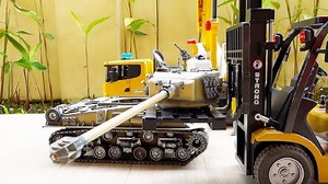 Tank Toy Assembly with Truck Car Toy Play | Kids Toy TV