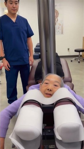AI Teddy's Chiropractor- Horizontal Hydraulic Face Massage