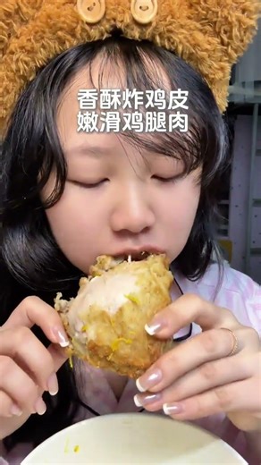 Crispy Chicken Challenge: Who Dares to Try This Deep-Fried Delight? FriedChicken Chicken